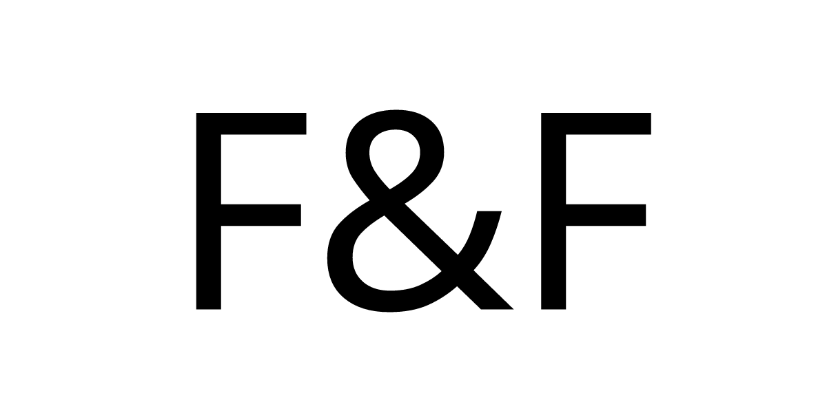 2261896